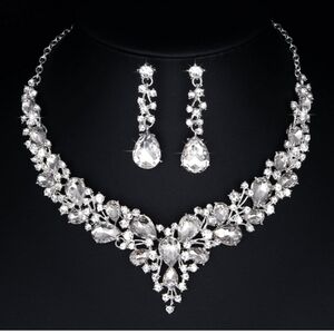 New Molie Bridal Austrian Crystal Necklace and Earrings Jewelry Set